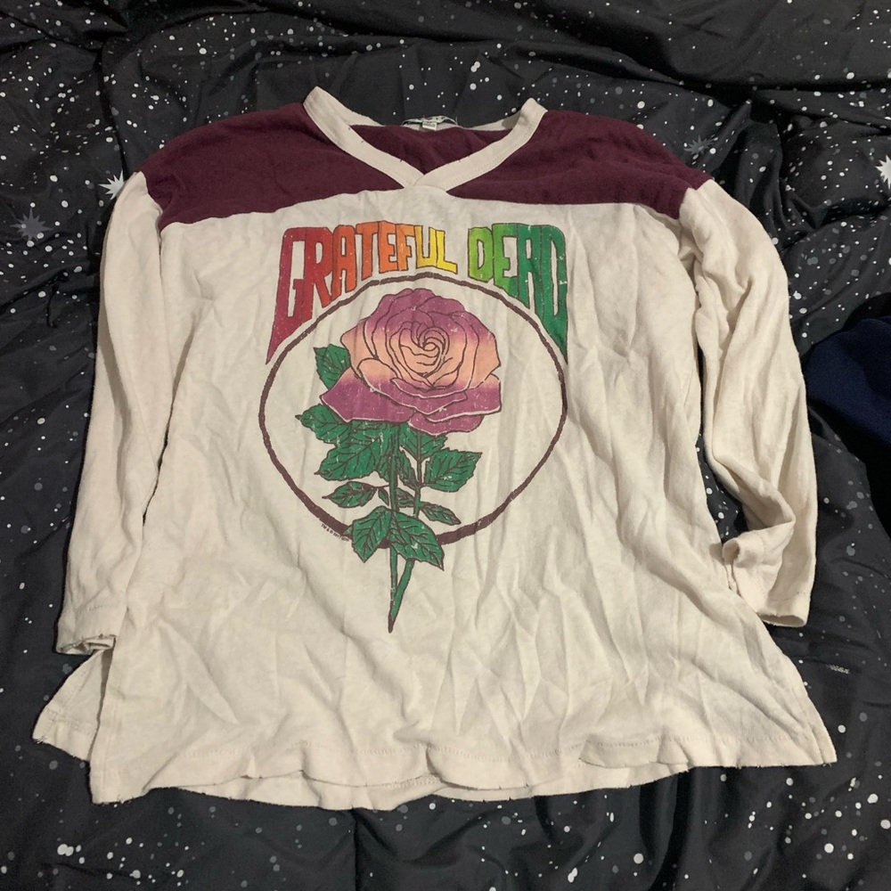 Junk Food Clothing Maroon and Cream Top Grateful Dead rose